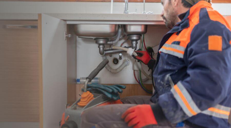 Descale Tankless Water Heater in Sayreville, NJ